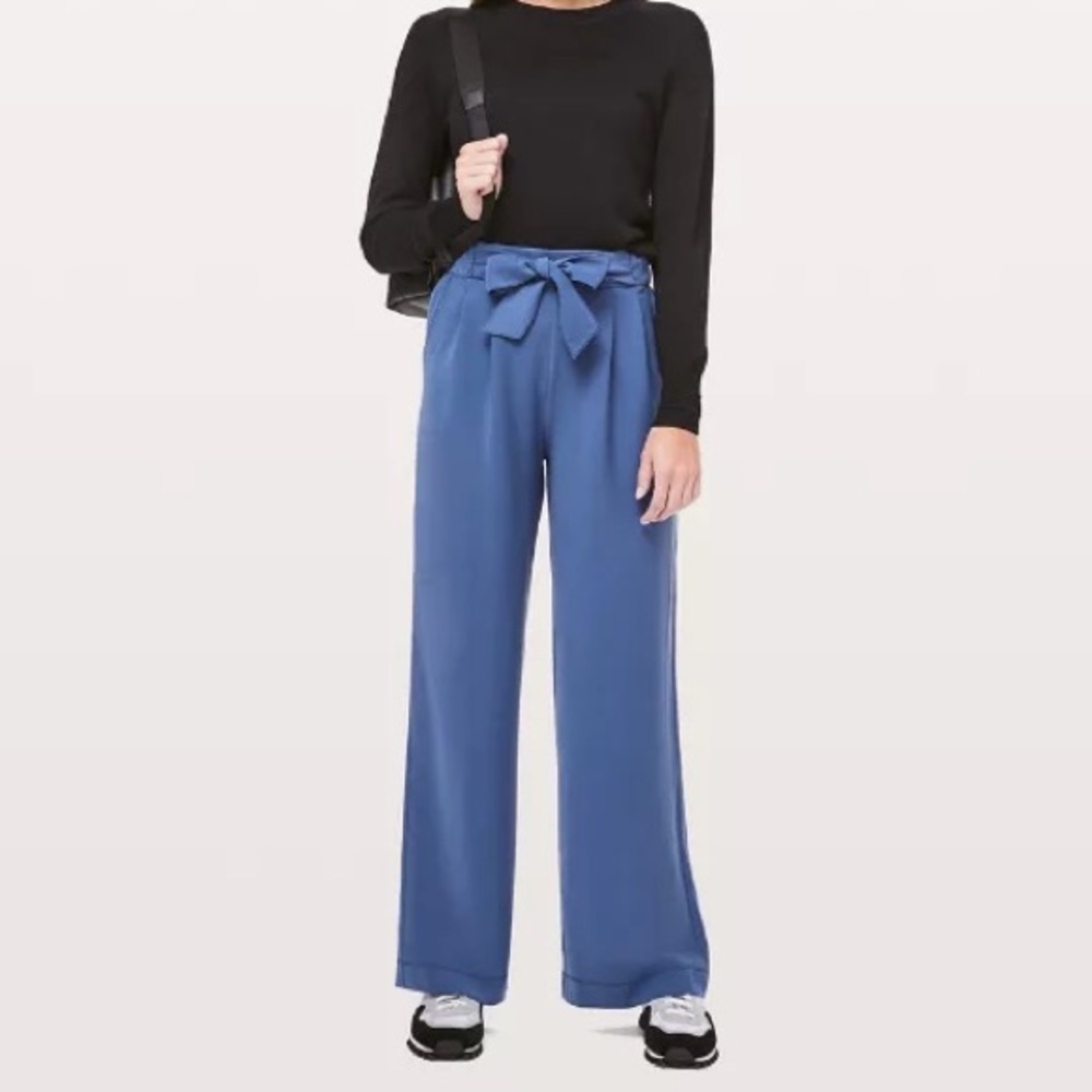 Lululemon Noir Pant NWOT